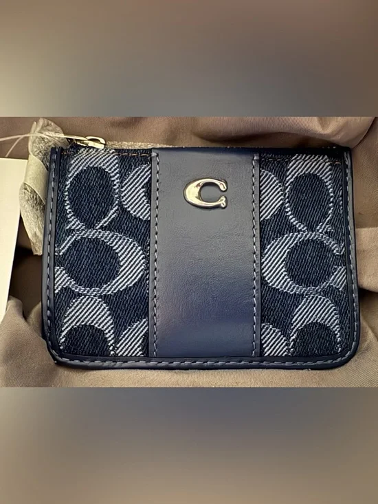 Coach Navy Signature Card Case with Silver 'C' Accent NWT - Picture 2 of 4